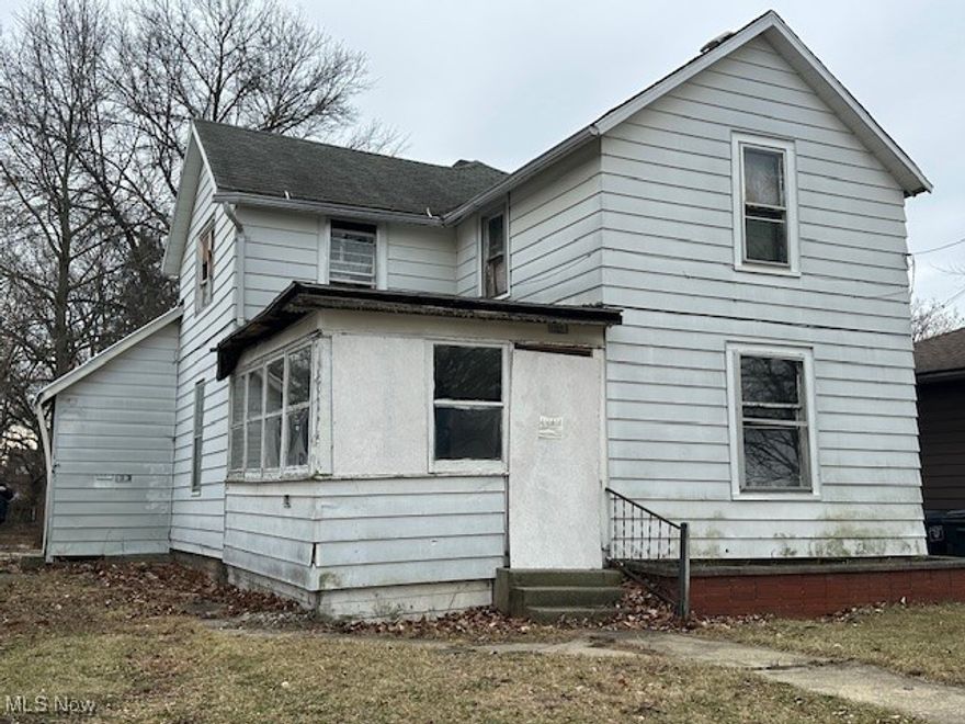 Investors! Duplex! Look at this value add investment project property ready for your renovations! This 4 bedroom, 2 full bath Duplex offers 91952 square feet on a long 48 x 203 lot! Improvements include: Newer siding, gutters, kitchen cabinets, tile flooring, and hot water tank! Year on Roof and mechanics unknown but in good order. Down unit in decent condition, Up unit in need of full renovation. Priced to sell, no seller financing. Ask us about the OTHER 16 value add properties for sale in the area that are similar and can be bundled for purchase in groups or portfolio! AS IS. Great area and ARV! Hurry this will not last long!