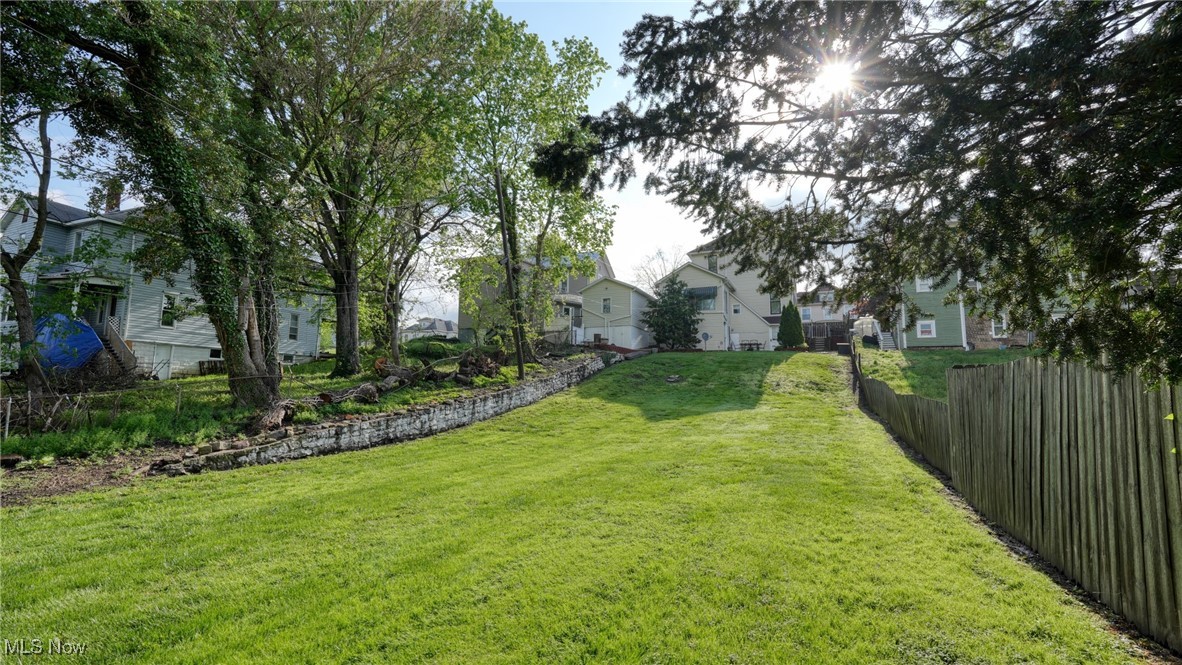 225 N 9th Street, Cambridge, Ohio image 4