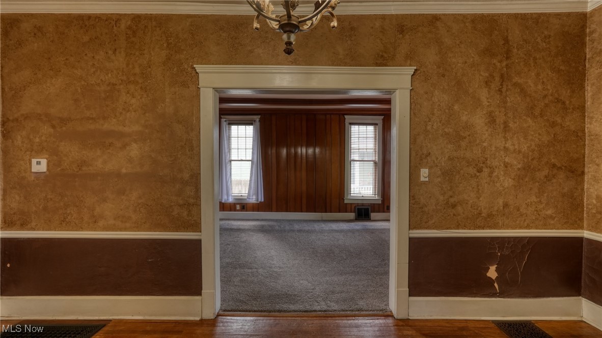225 N 9th Street, Cambridge, Ohio image 9
