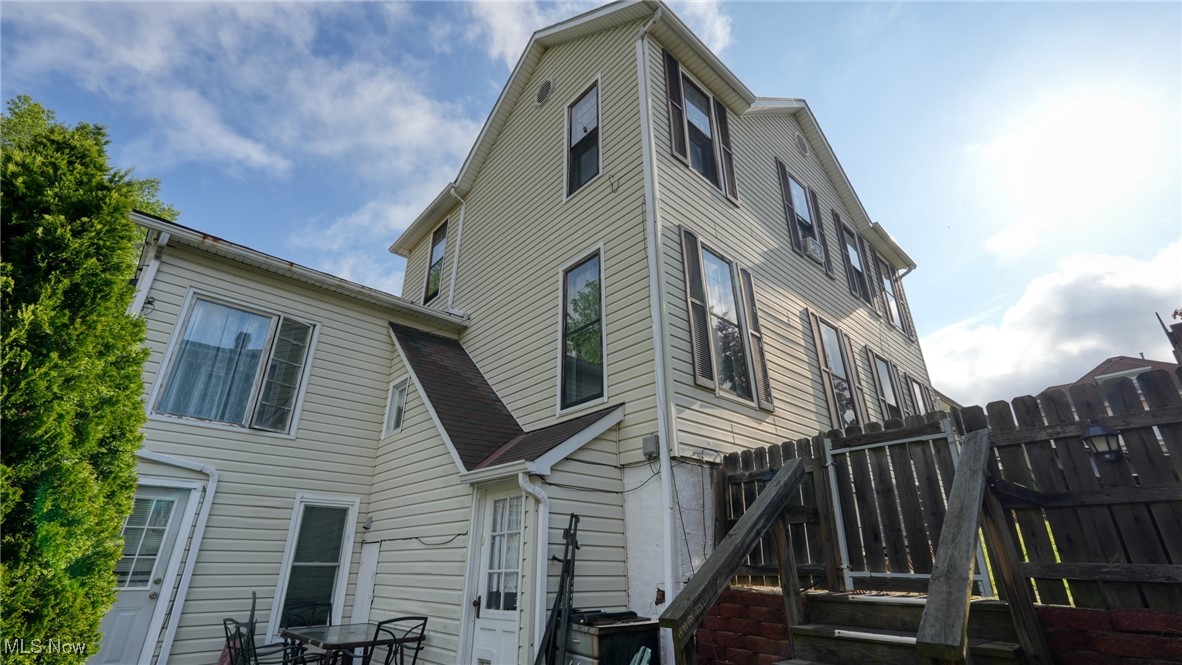 225 N 9th Street, Cambridge, Ohio image 6