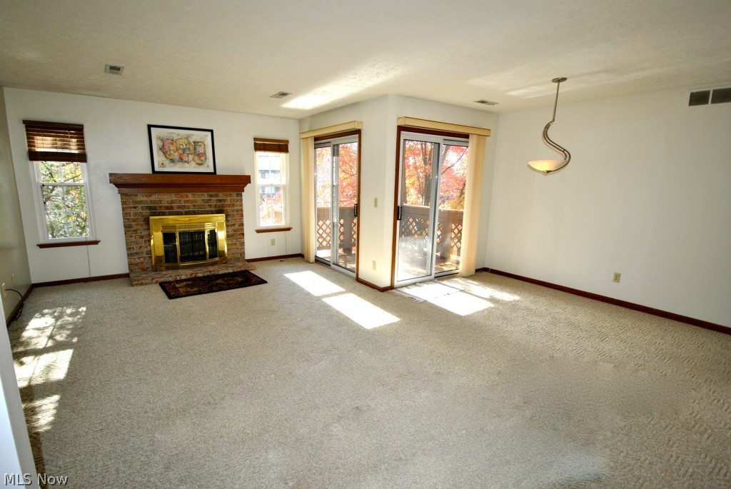 Crossings Resid Condo Ltd - Residential Lease