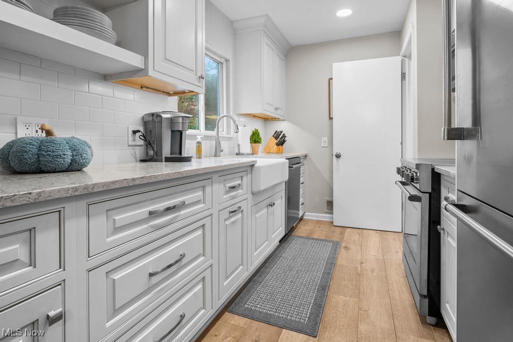 North Olmsted, Ohio 44070, United States, 3 Bedrooms Bedrooms, ,2 BathroomsBathrooms,Residential,Active,234674