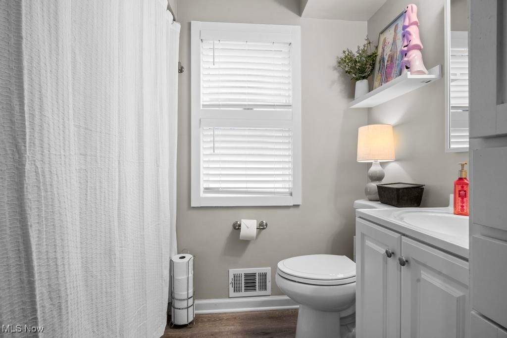 North Olmsted, Ohio 44070, United States, 3 Bedrooms Bedrooms, ,2 BathroomsBathrooms,Residential,Active,234674