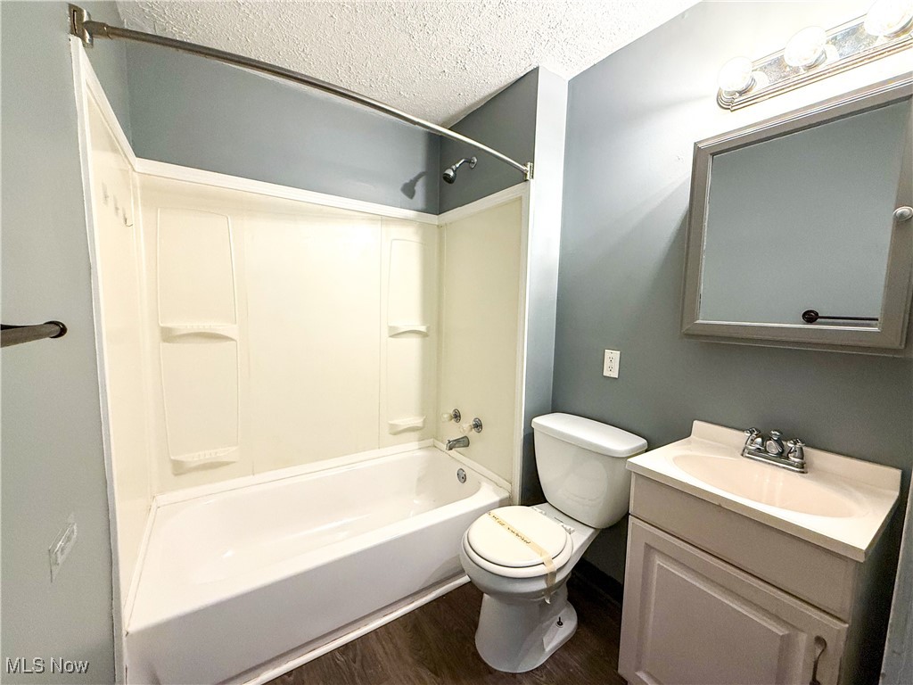 East Akron Terrace - Residential Lease