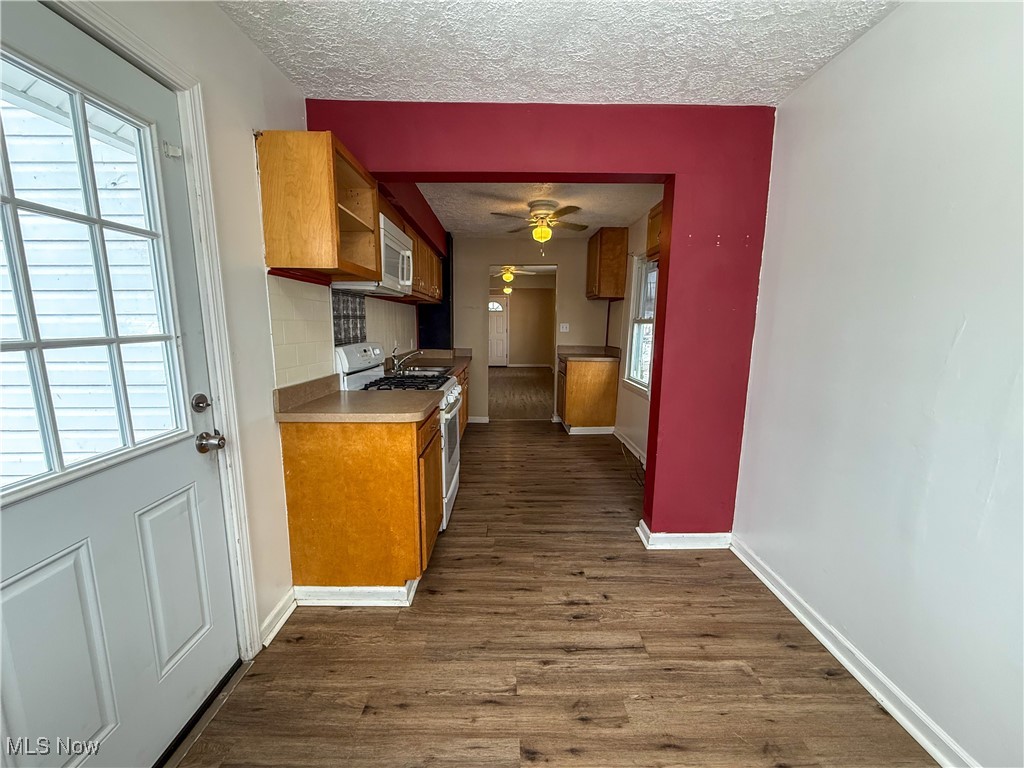 East Akron Terrace - Residential Lease