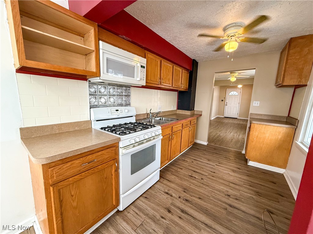 East Akron Terrace - Residential Lease