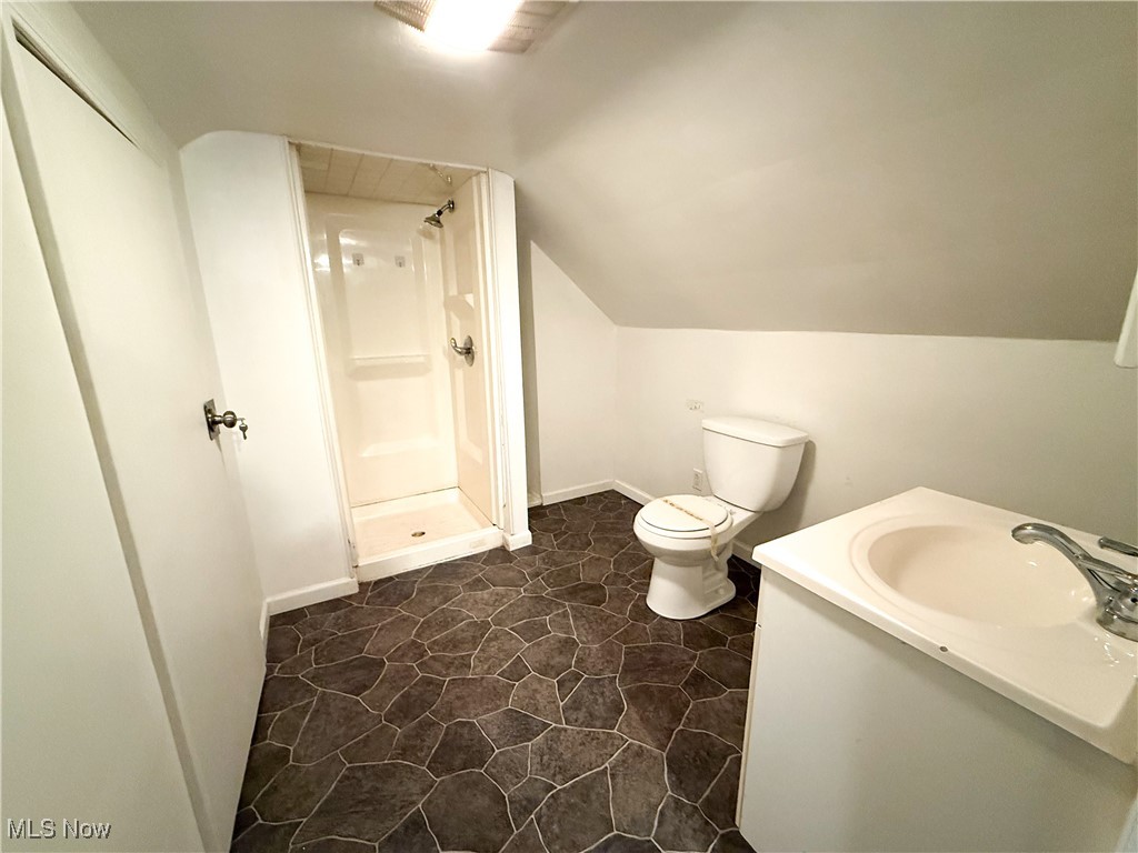 East Akron Terrace - Residential Lease