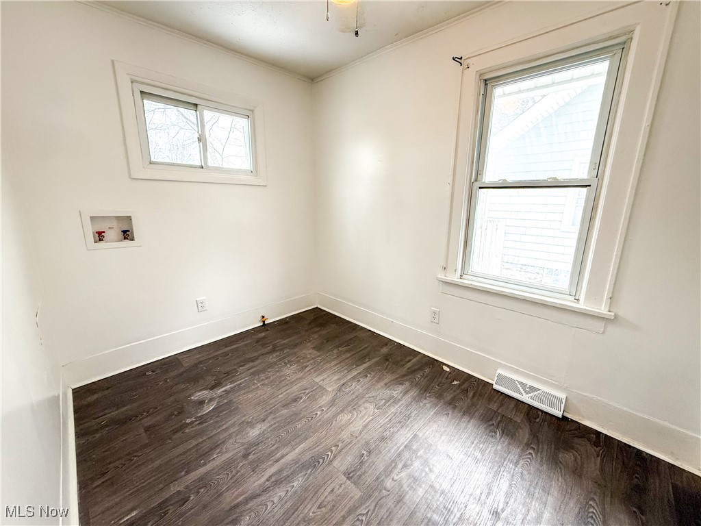 East Akron Terrace - Residential Lease