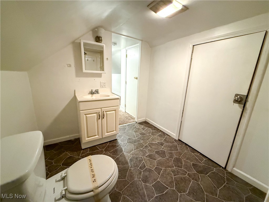 East Akron Terrace - Residential Lease