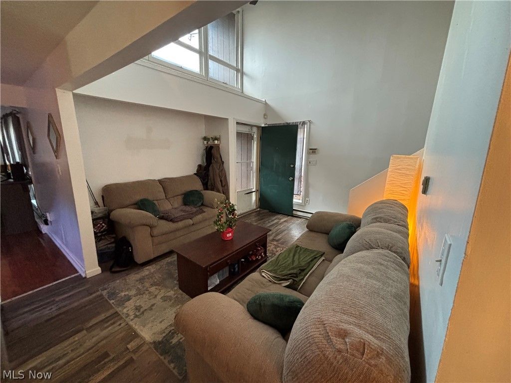 Photo of 942 Caddo Avenue, Akron, OH 44305 (MLS # 5187961)