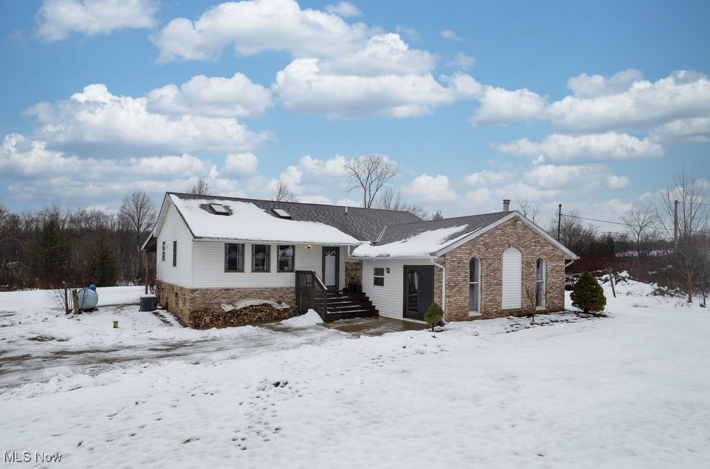 Photo of 10582 Reynolds Road, Nelson, OH 44491 (MLS # 5175791)