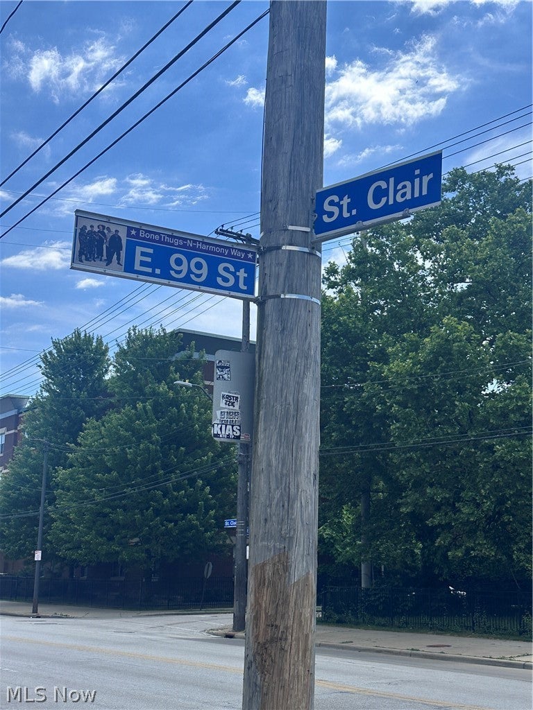 741 E 99th