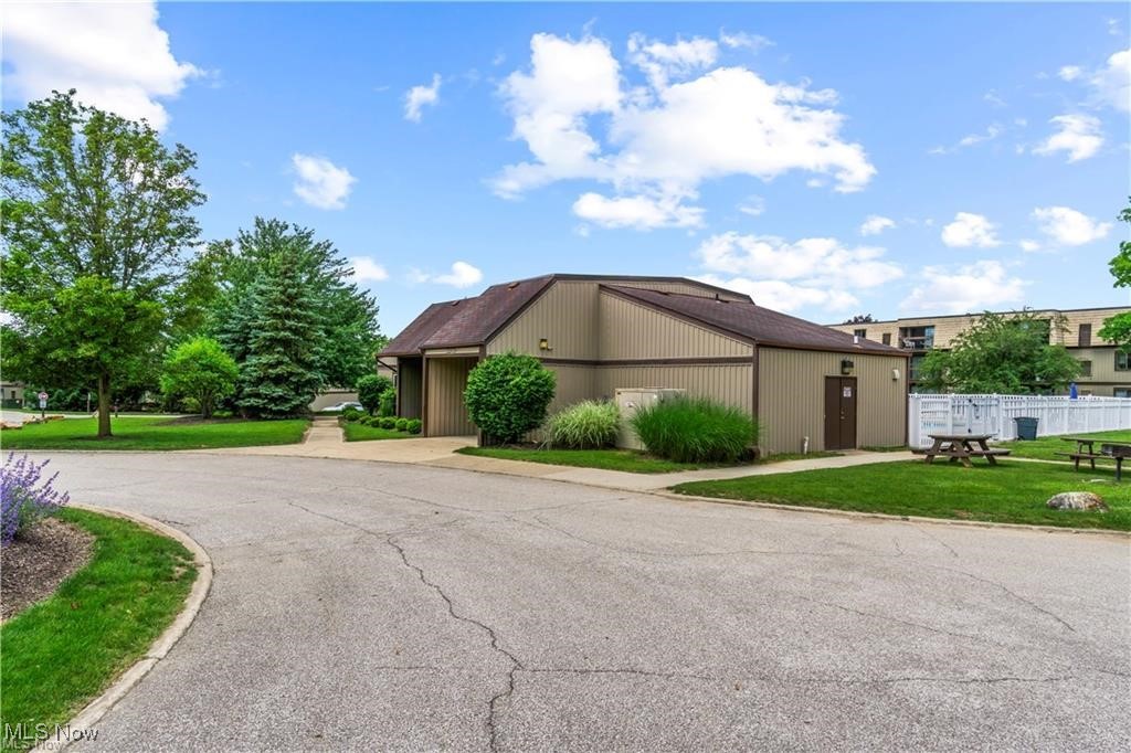 9711 Sunrise Boulevard #L23, North Royalton, Ohio image 45