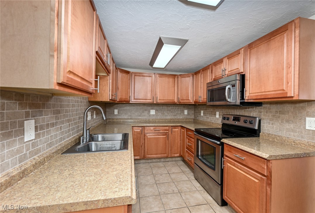 9711 Sunrise Boulevard #L23, North Royalton, Ohio image 16