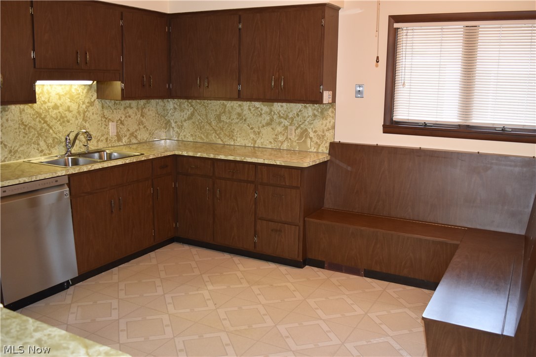 Pollock Inv Co Inc Pearl Road - Residential Lease