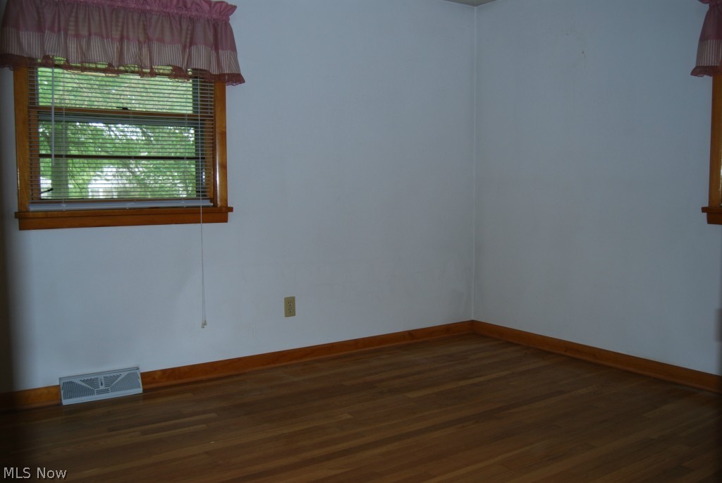 Iva B Cooper 03 - Residential