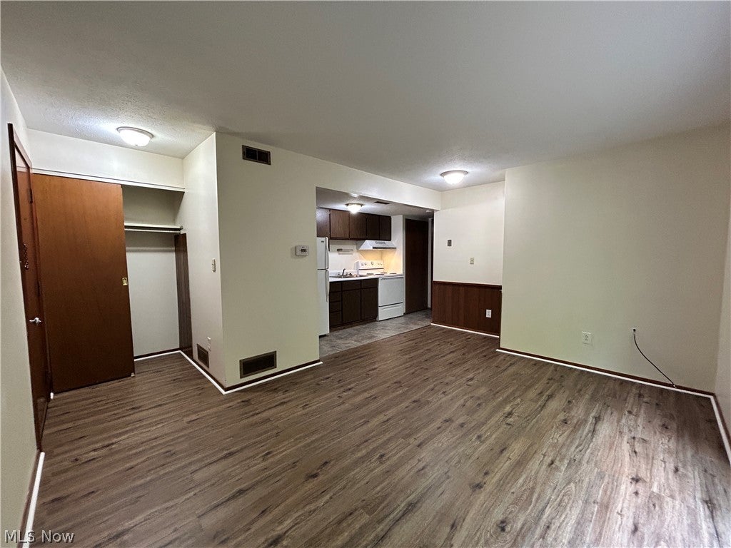 Photo of 200 West 36th Street ST #19, Shadyside, OH 43947 (MLS # 5216576)