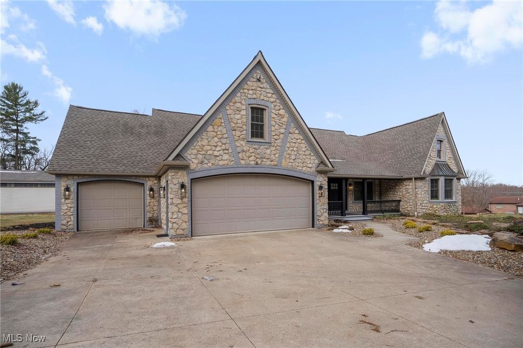 Photo of 4456 Ridge Road, Wadsworth, OH 44281 (MLS # 5175785)