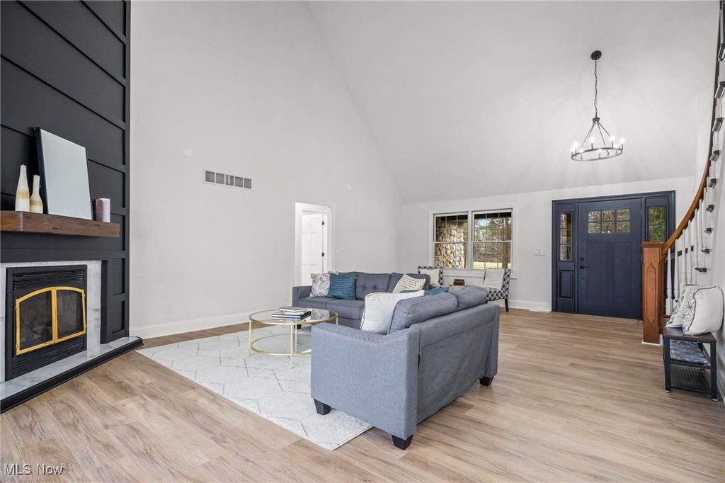 Photo of 4456 Ridge Road, Wadsworth, OH 44281 (MLS # 5175785)