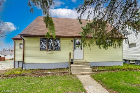 Homes For Sale - 297 Paul Street<br/> Bedford, OH 44146