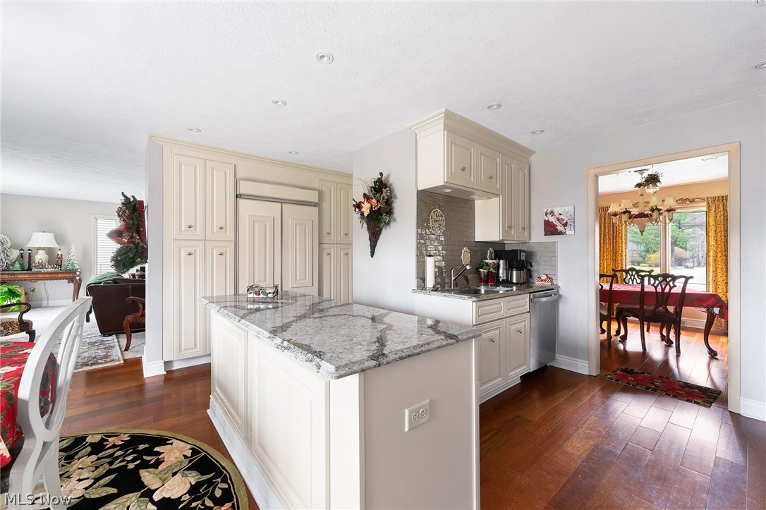 Logan Woods - Residential