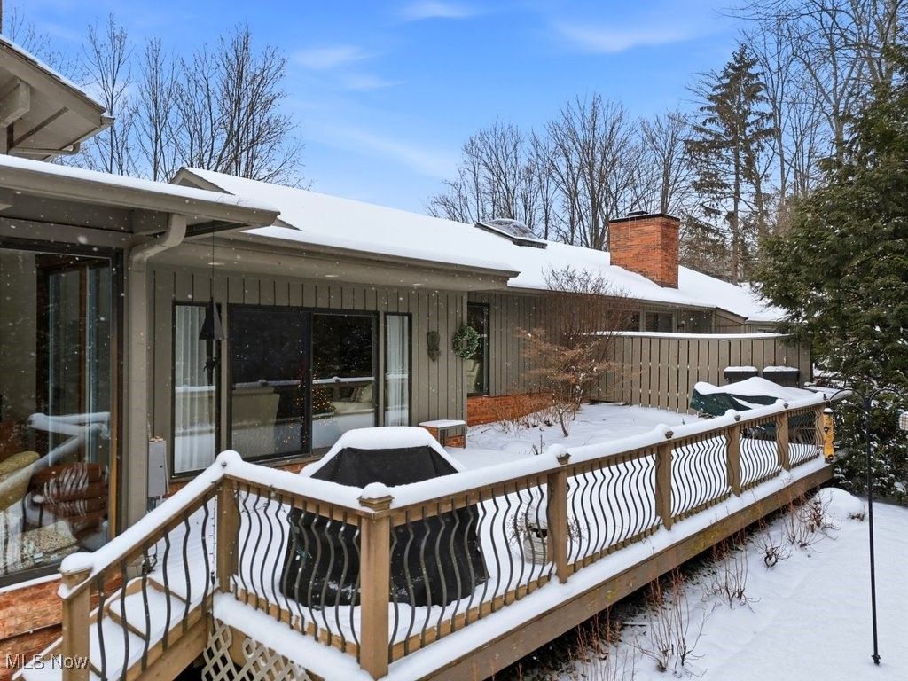 Photo of 800 Windward Drive #37, Aurora, OH 44202 (MLS # 5180615)