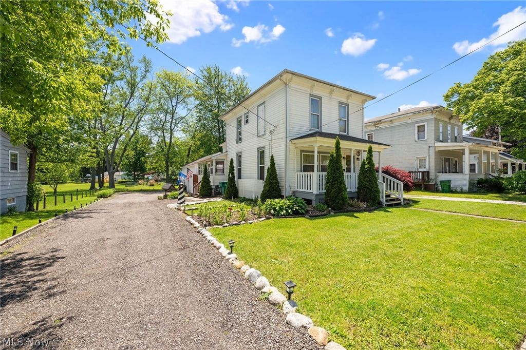 Photo of 530 W Main Street, Geneva, OH 44041 (MLS # 5211375)