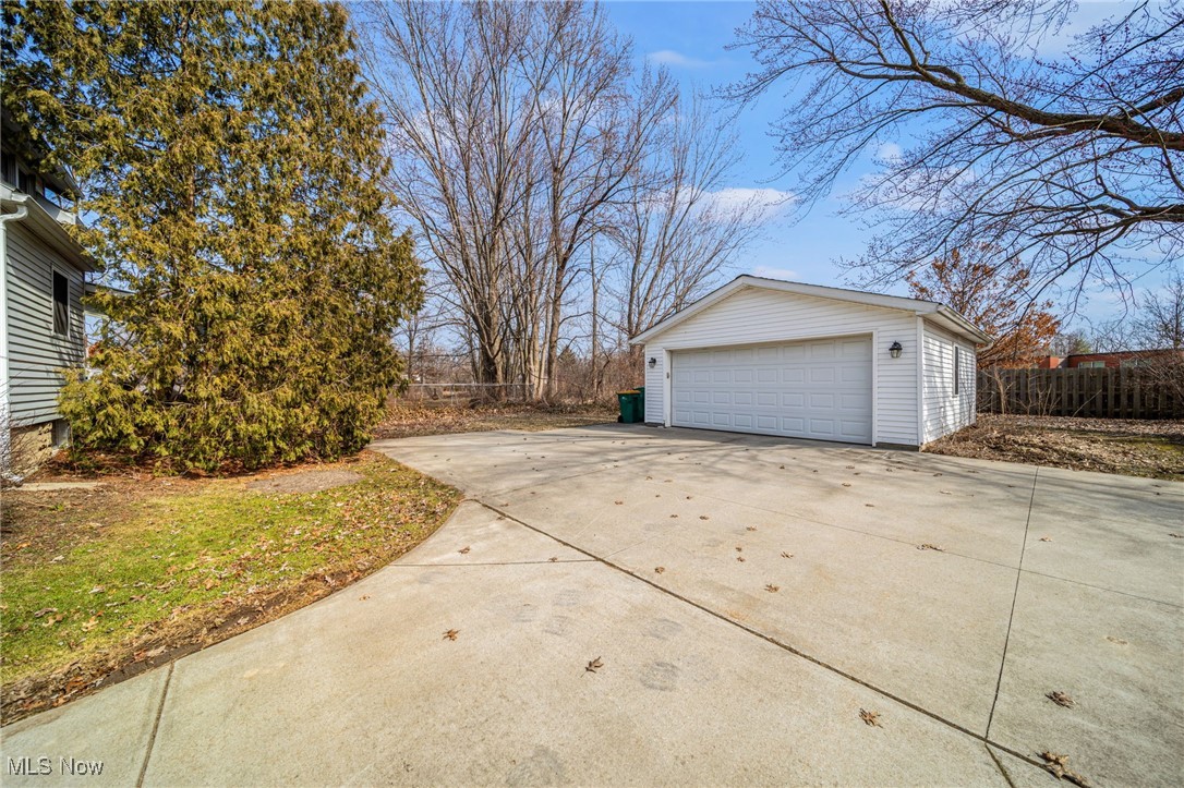 7555 Hopkins Road, Mentor, Ohio image 4