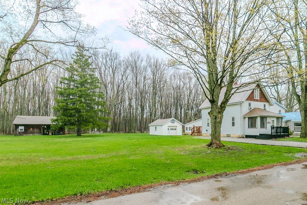 Photo of 107 North Avenue W, Geneva, OH 44041 (MLS # 5200791)