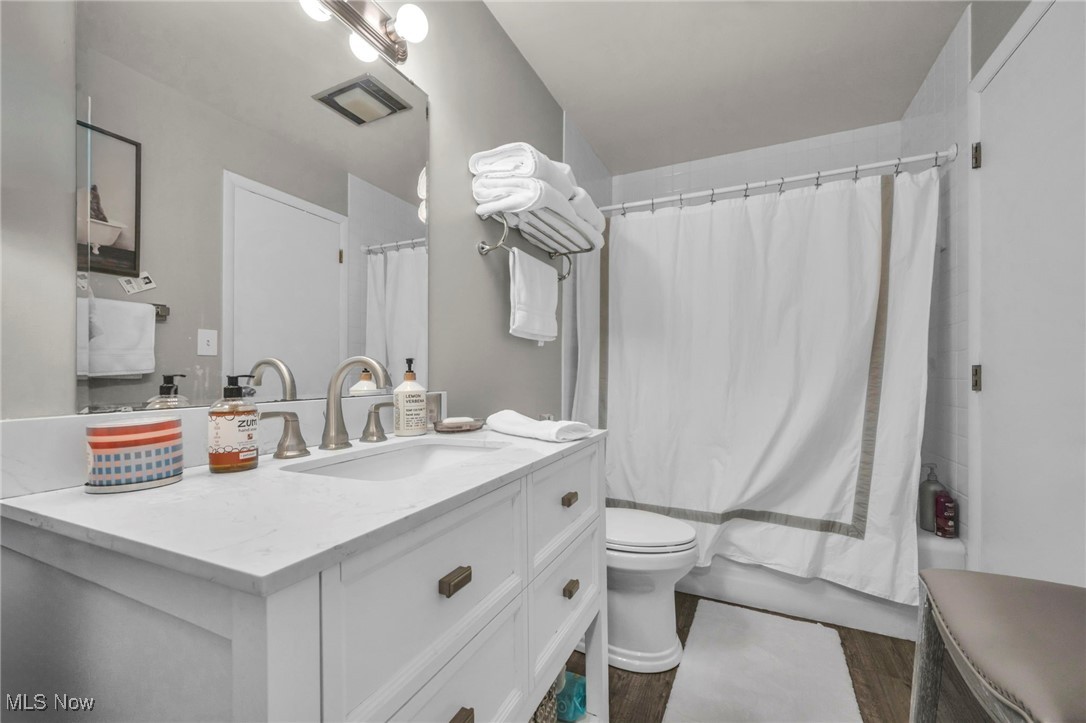 Meridian Condo - Residential