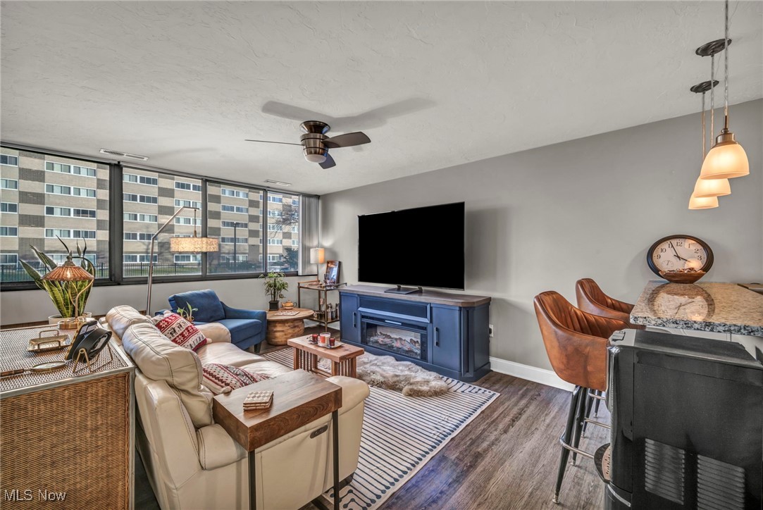 Meridian Condo - Residential