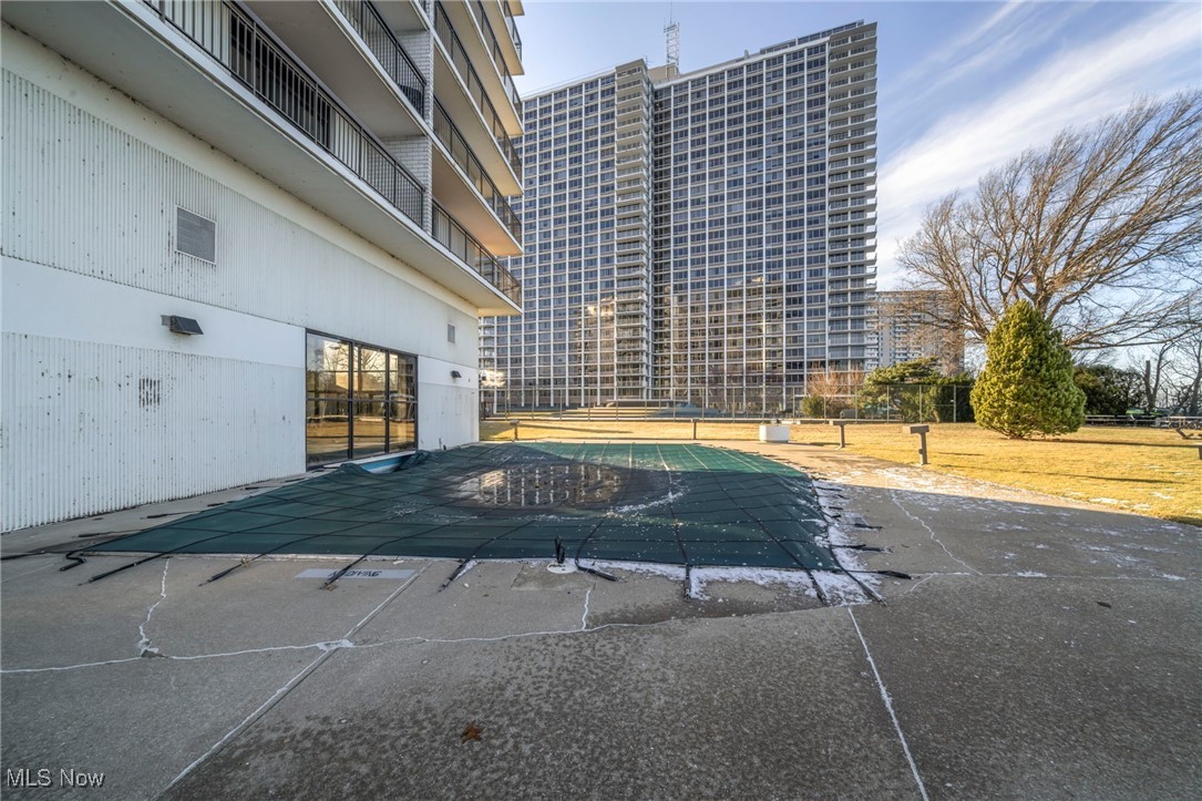 Meridian Condo - Residential