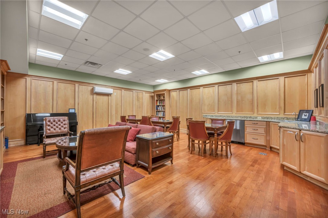 Meridian Condo - Residential