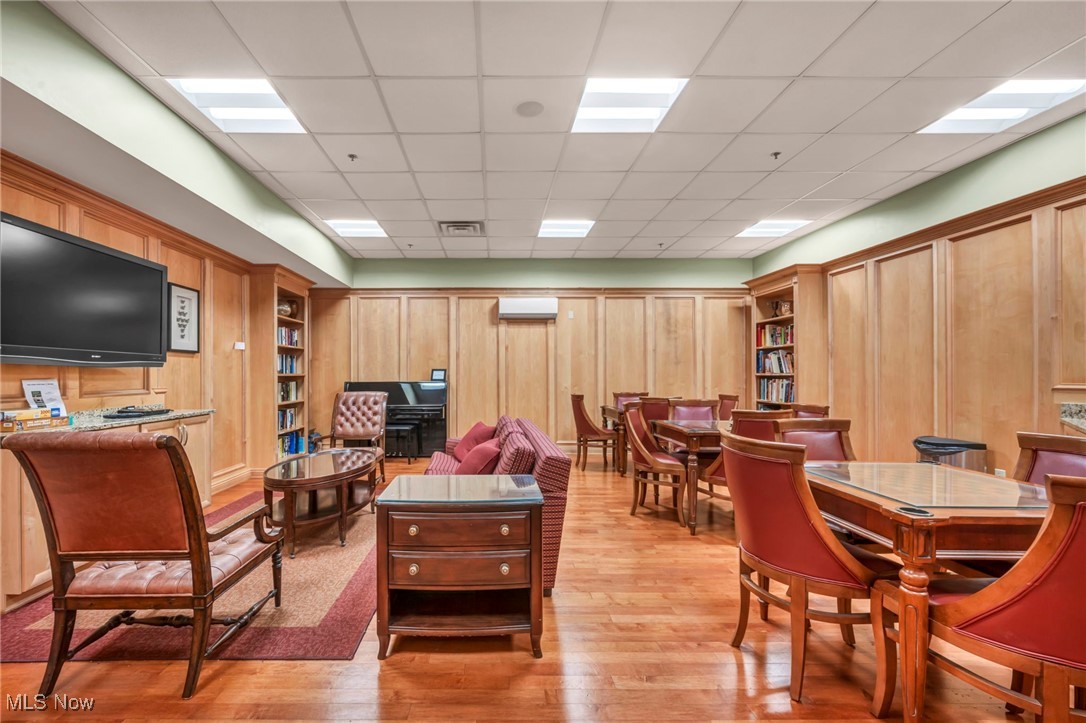 Meridian Condo - Residential