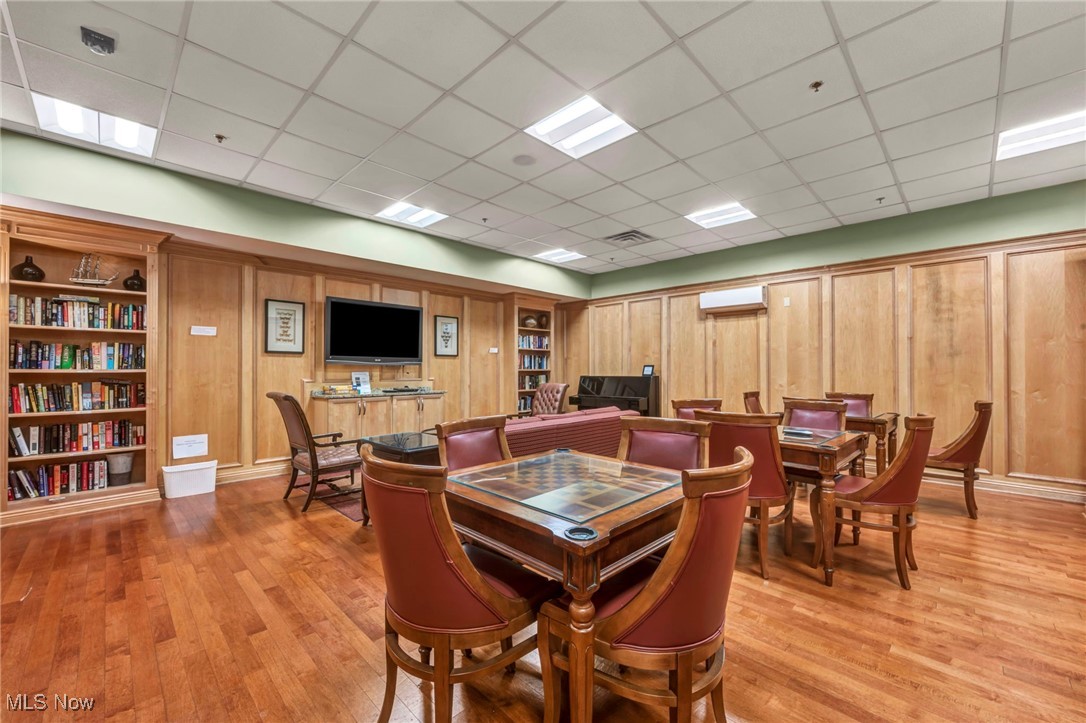 Meridian Condo - Residential