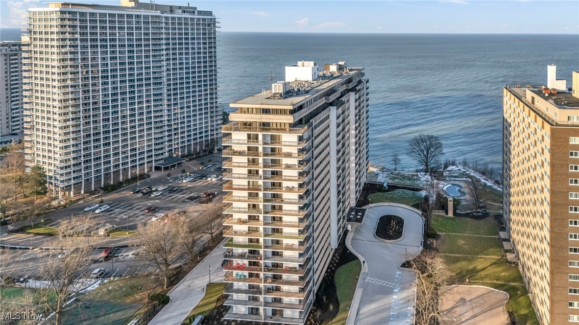 Meridian Condo - Residential