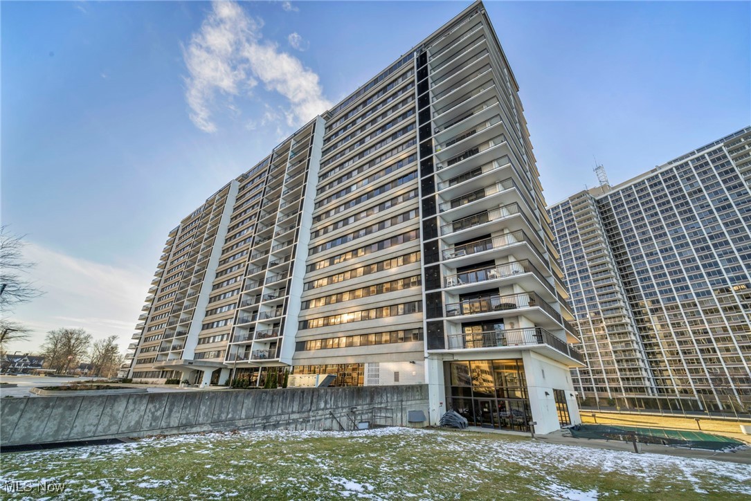 Meridian Condo - Residential