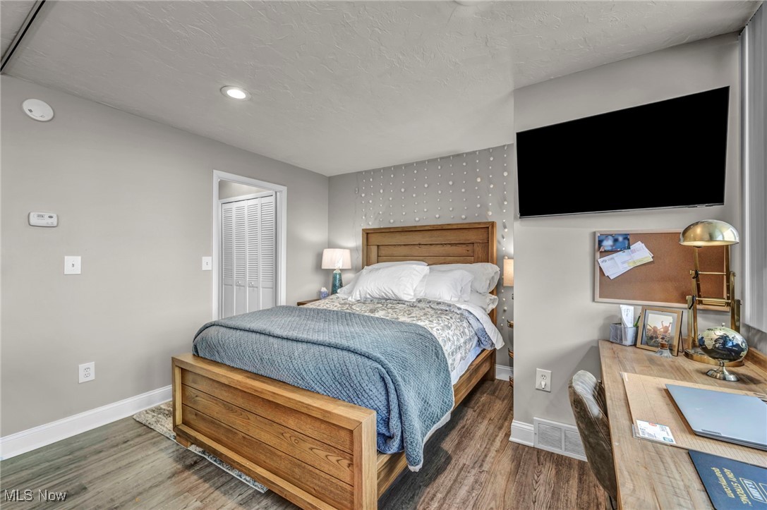 Meridian Condo - Residential