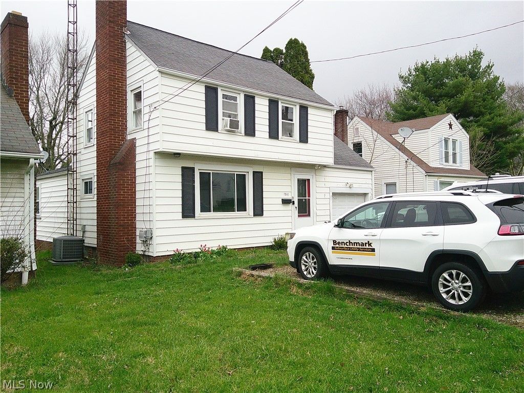 Photo of 1317 38th Street NW, Canton, OH 44709 (MLS # 5198592)