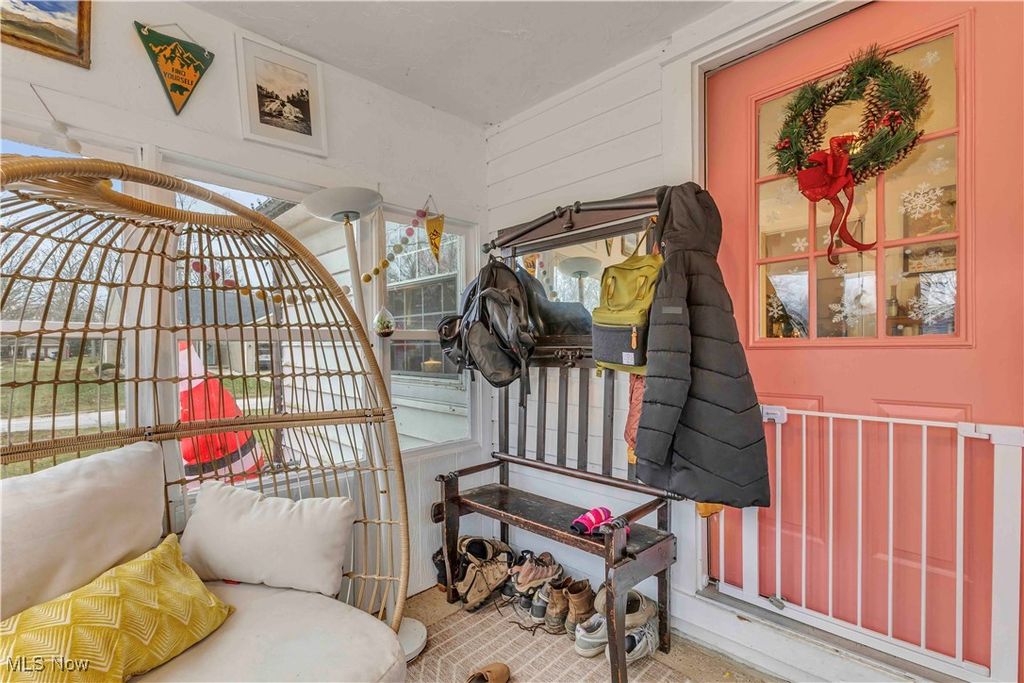 Photo of 226 Sunset Road, Avon Lake, OH 44012 (MLS # 5178436)