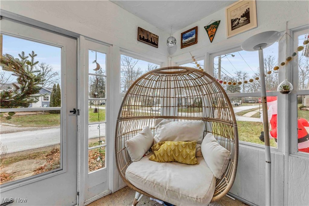 Photo of 226 Sunset Road, Avon Lake, OH 44012 (MLS # 5178436)