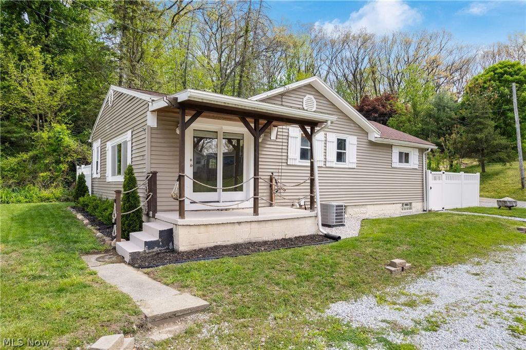 Photo of 3771 S Turkeyfoot Road, New Franklin, OH 44319 (MLS # 5207297)