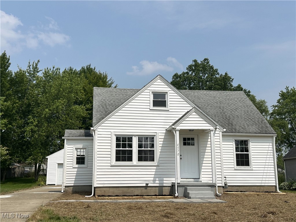 4570 N Leavitt Road, Warren, Ohio image 1