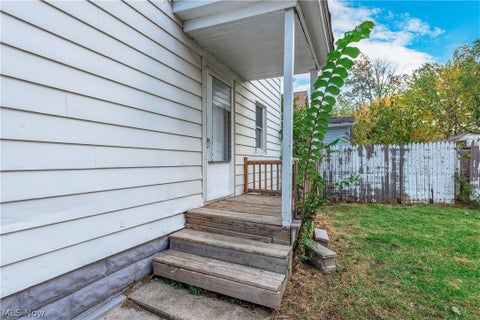 Tiny photo for 3105 Roanoke Avenue, Cleveland, OH 44109 (MLS # 5255674)