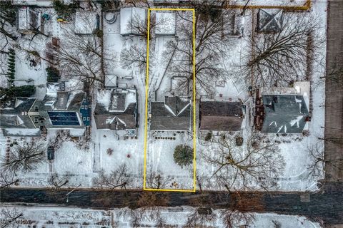Tiny photo for 2873 Scarborough Road, Cleveland Heights, OH 44118 (MLS # 5178760)