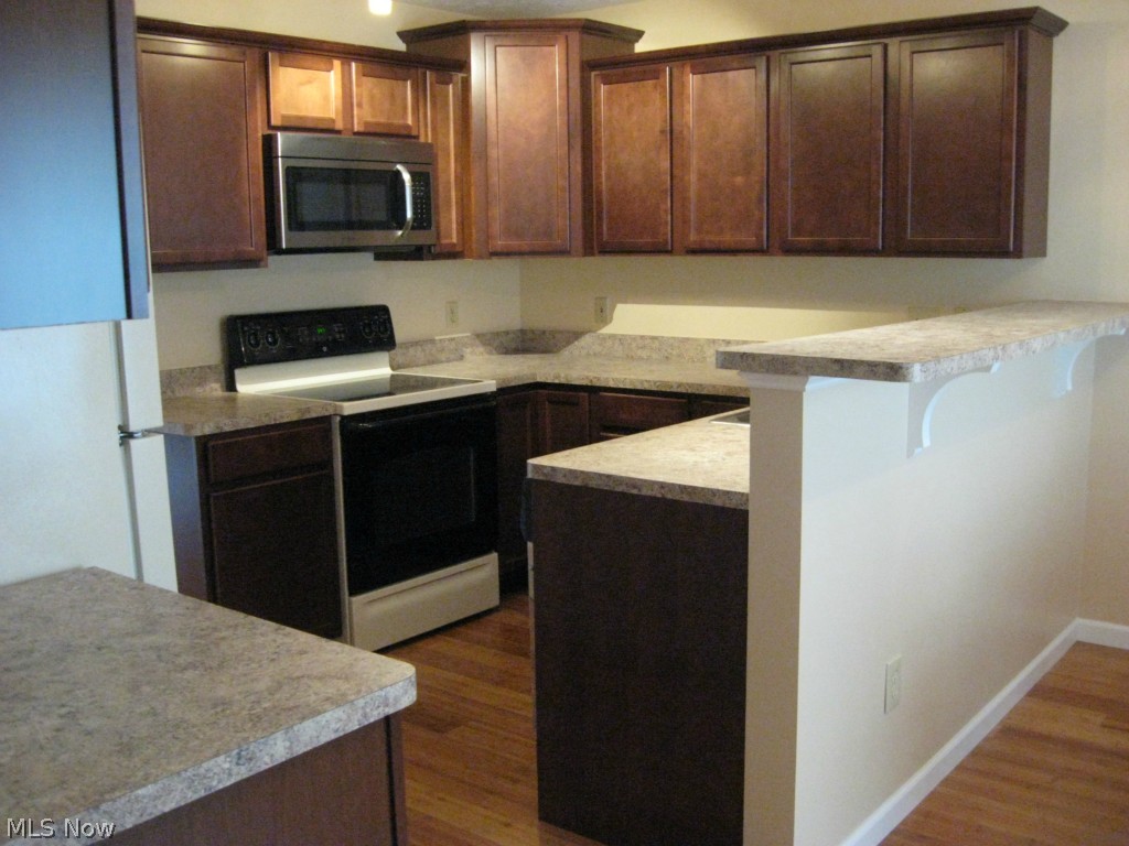 Village Condo/Settlers - Residential