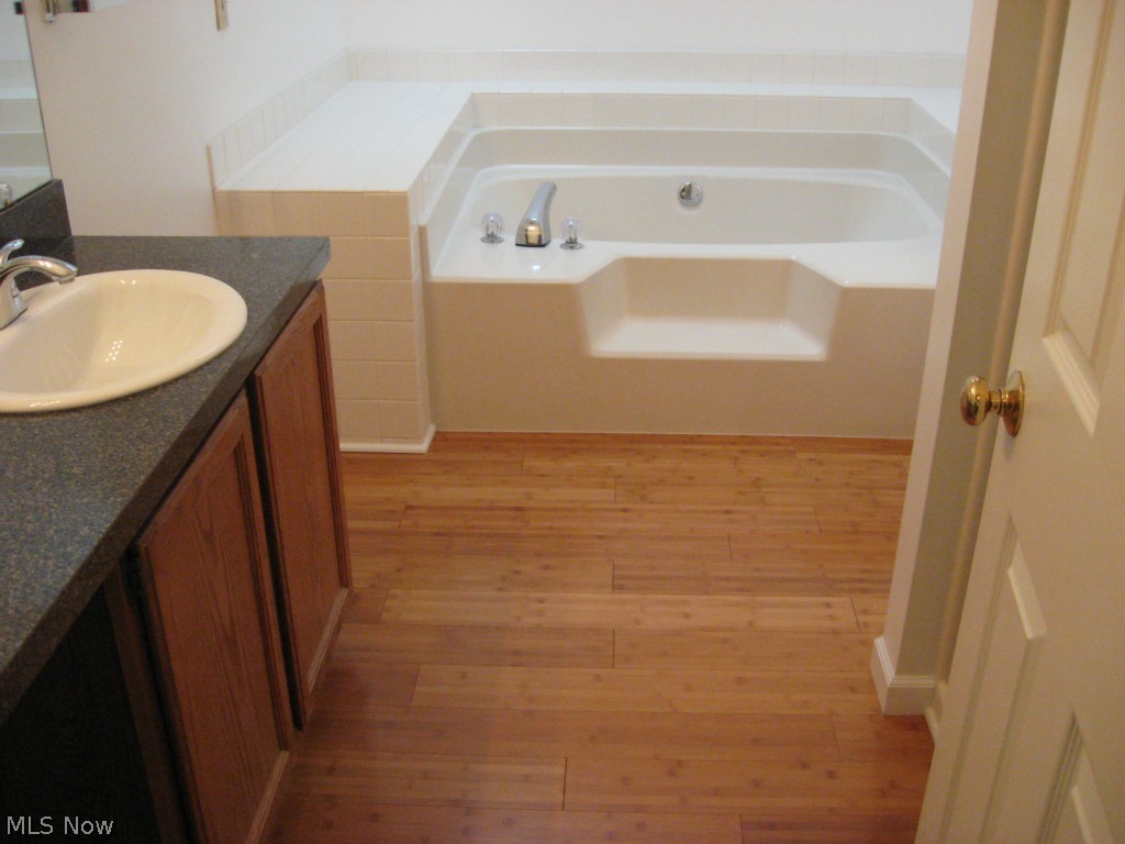 Village Condo/Settlers - Residential