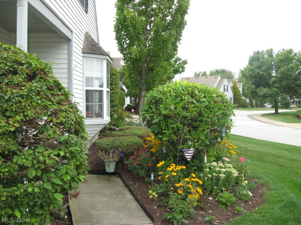 Village Condo/Settlers - Residential