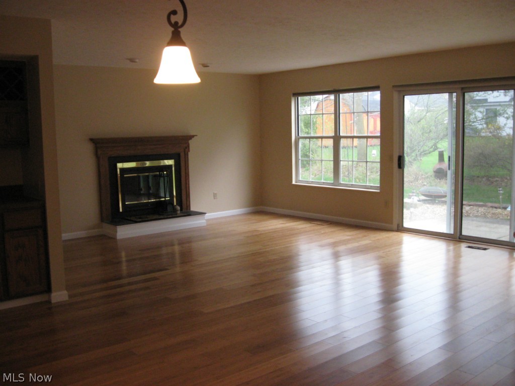 Village Condo/Settlers - Residential