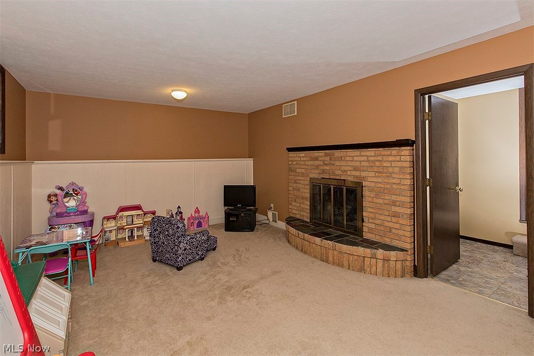 Little Mountain 05 - Residential